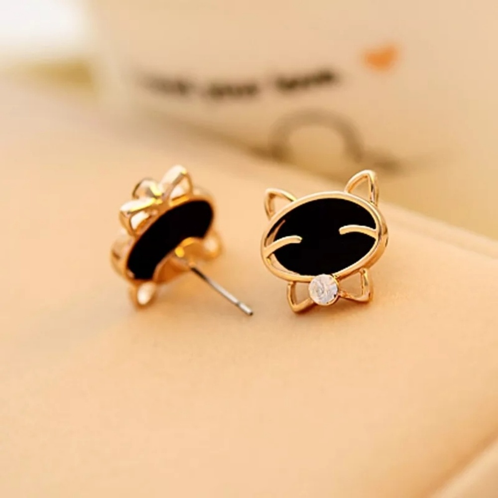 Cat Earrings 🐱 * New without Tag *